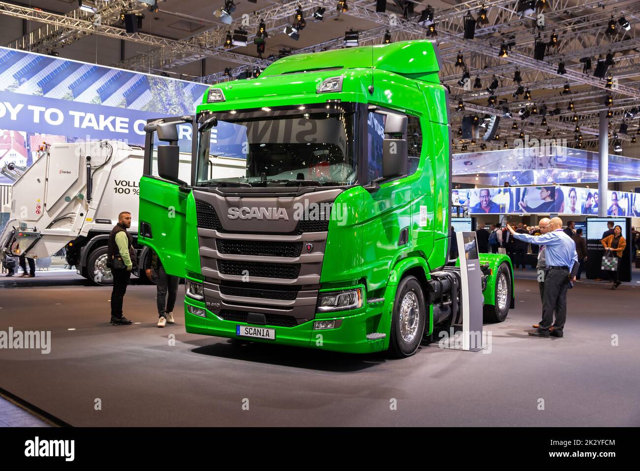 Scania R410 Truck presentato al Salone IAA di Hannover. Germania - 20 settembre 2022 Foto Stock
