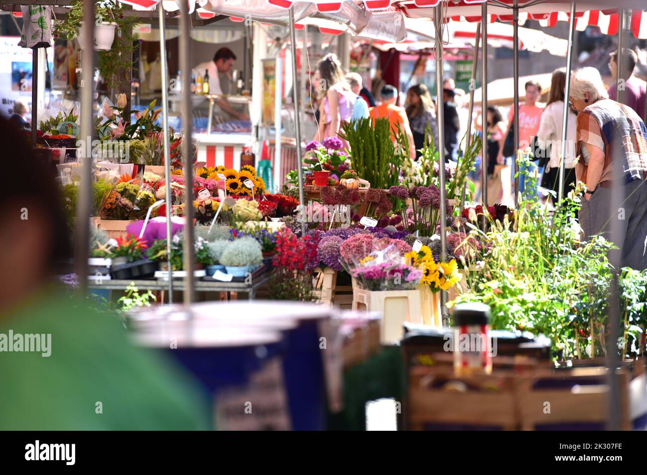 Stand in un mercato nel centro di Norimberga Foto Stock