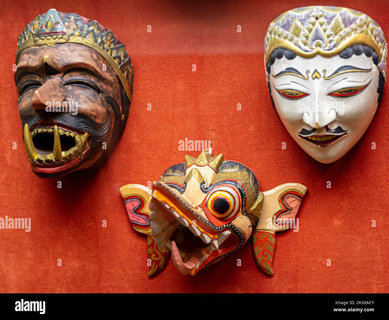Maschere di Topeng - teatro indonesiano tradizionale, Giava, Bali, 19th - 20th ° secolo Foto Stock