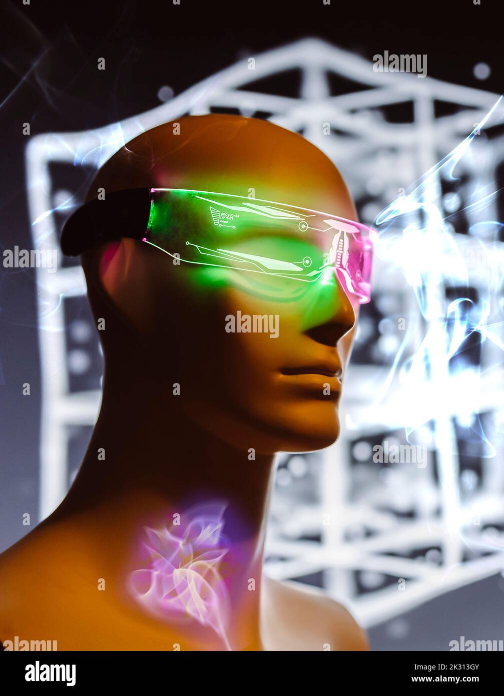 Immagine generata digitalmente del robot che indossa occhiali futuristici intelligenti Foto Stock
