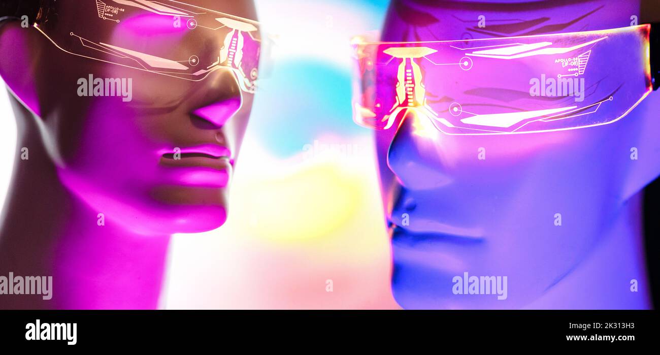 Immagine generata digitalmente di cyborg con occhiali intelligenti Foto Stock
