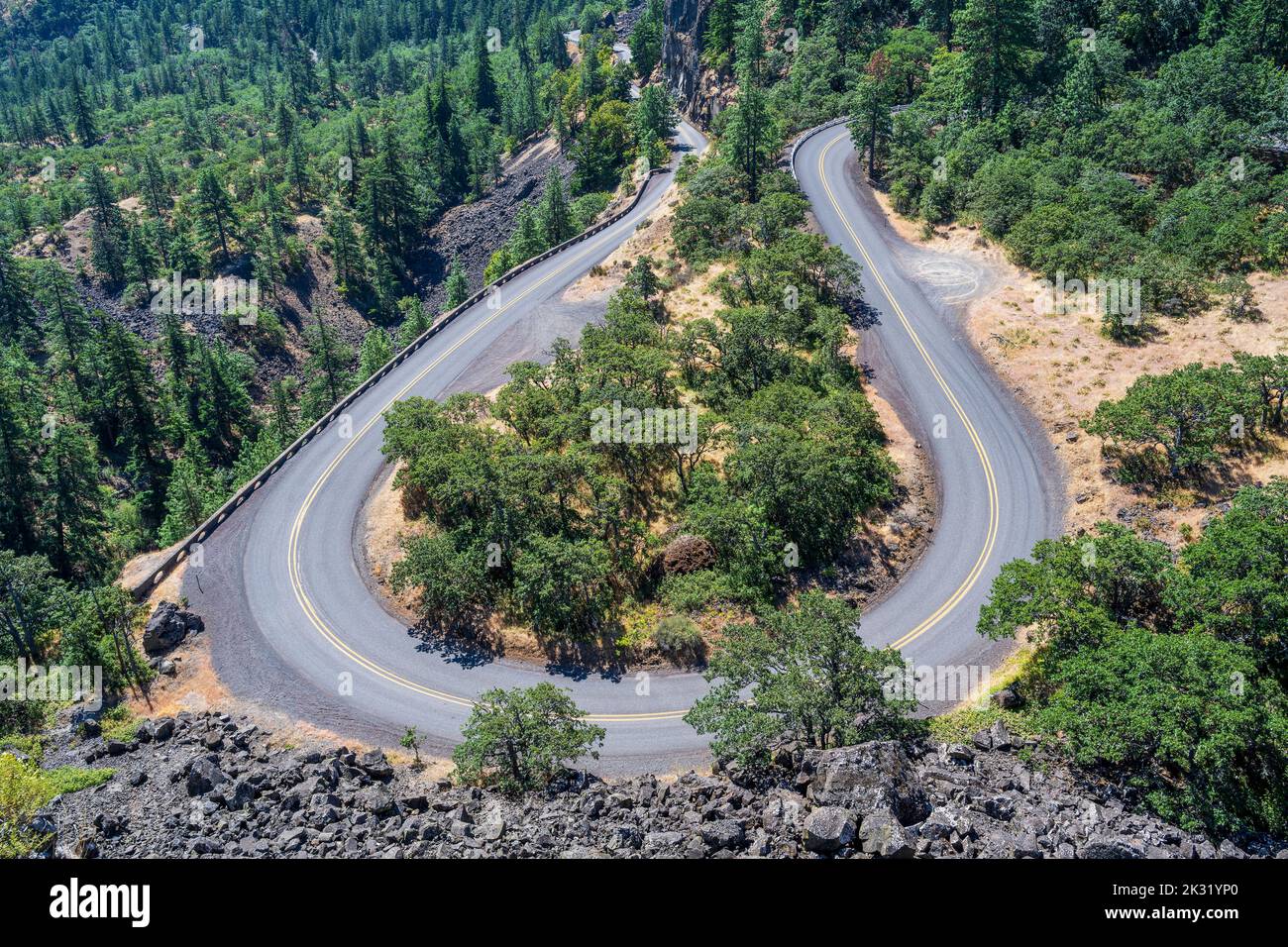 Vista panoramica sulla storica Columbia River Highway, Mosier, Oregon, Stati Uniti Foto Stock