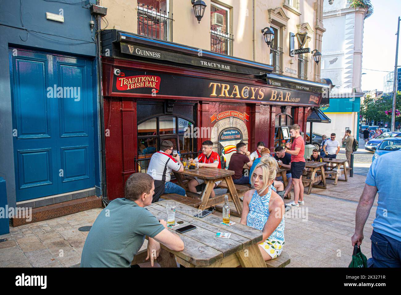 Tracy's Bar pub, Londonderry, Irlanda del Nord, Regno Unito Foto Stock