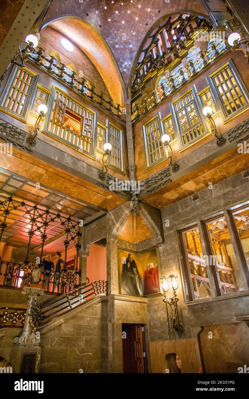 Palazzo Guell, famosa architettura di Gaudi, Barcellona, Spagna Foto Stock
