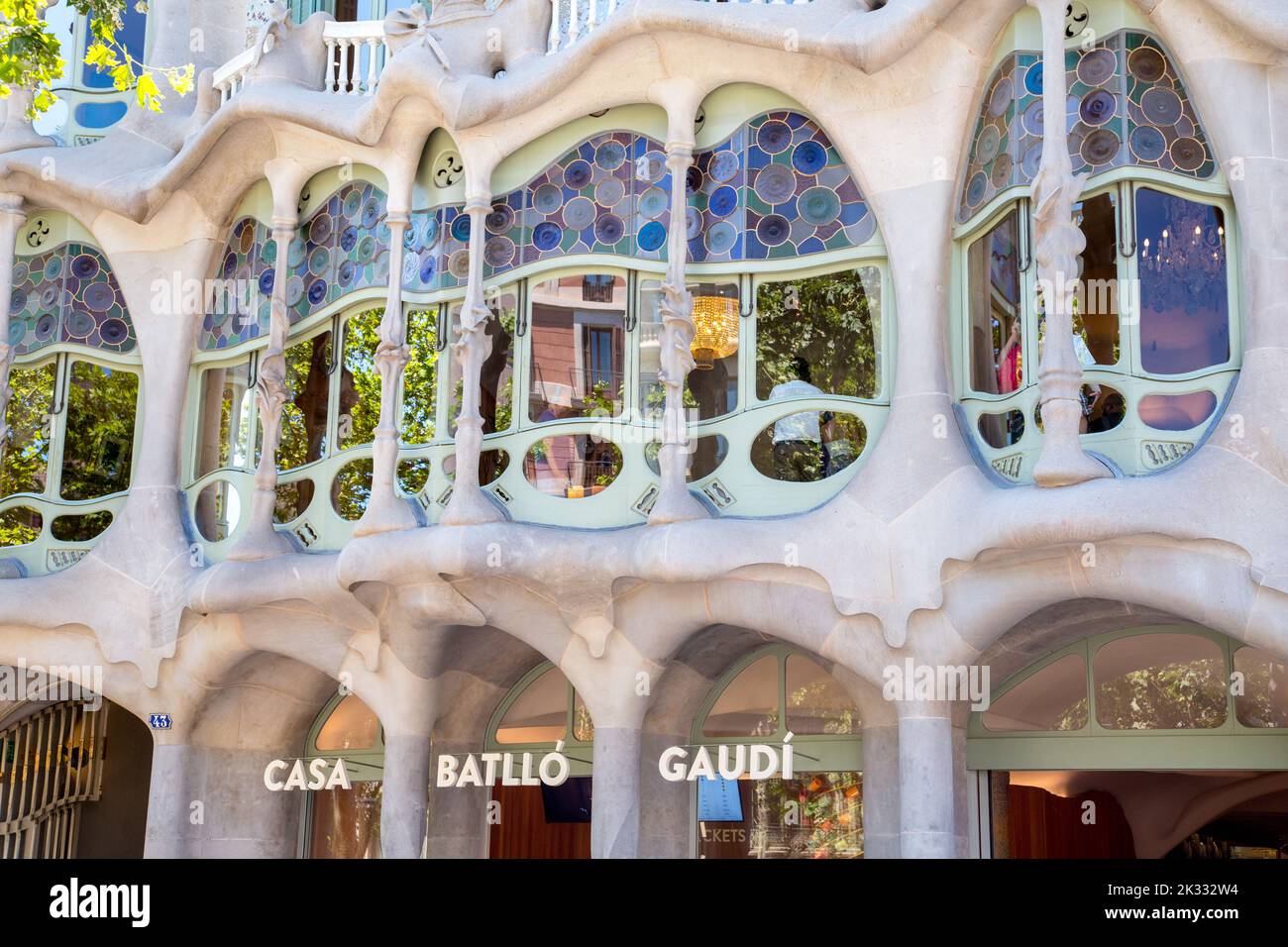 Casa Batlló, uno degli edifici di Antoni Gaudi sul Passeig de Gràcia a Barcellona, Spagna Foto Stock