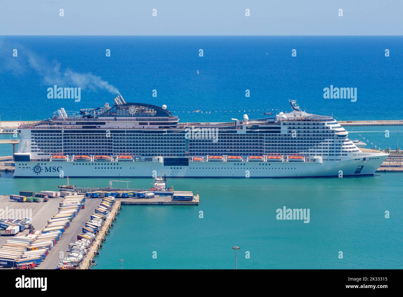 MSC meraviglia nave da crociera nel porto di Barcellona, Spagna Foto Stock