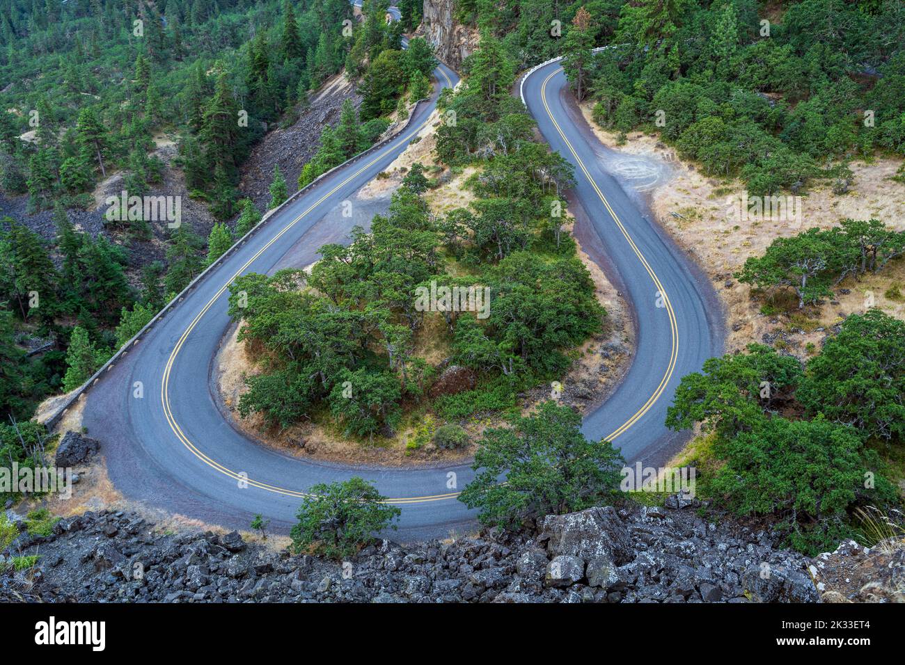 Vista panoramica sulla storica Columbia River Highway, Mosier, Oregon, Stati Uniti Foto Stock