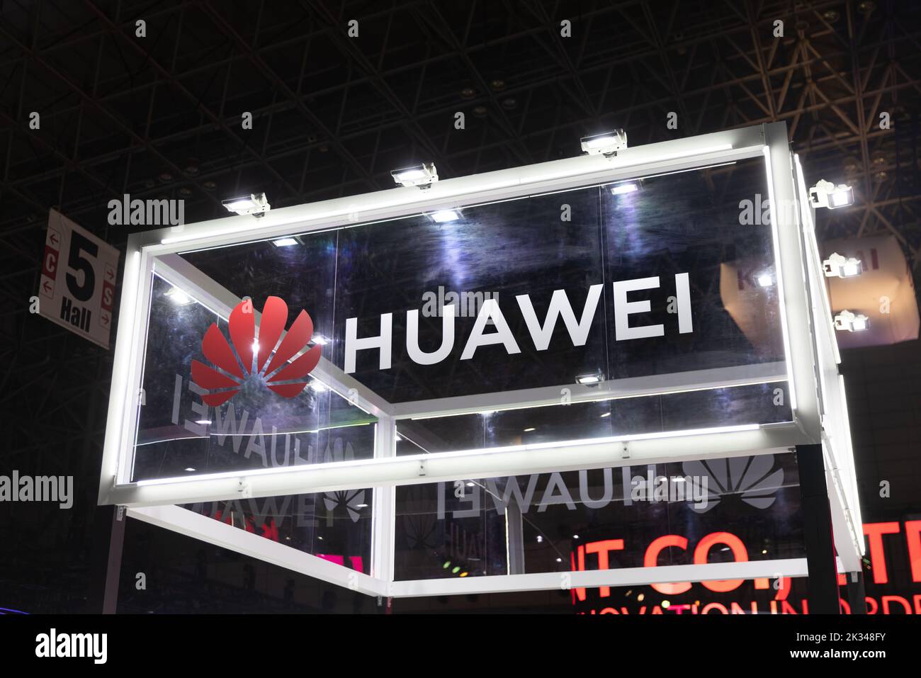 Chiba, Giappone. 17th Set, 2022. Stand della società cinese di tecnologia delle comunicazioni Huawei al Tokyo Game Show 2022. Dopo una pausa di due anni forzata dalla pandemia del Covid-19, il Tokyo Game Show tornò alla Makuhari Messe a Chiba, Giappone. (Credit Image: © Stanislav Kogiku/SOPA Images via ZUMA Press Wire) Foto Stock