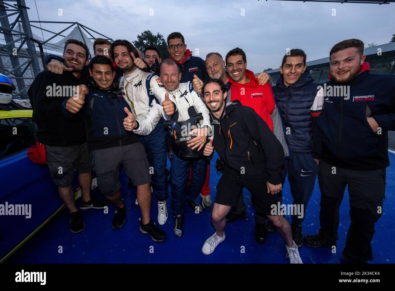 GARCIN Alexis (fra), Herrero Racing, Alpine A110 CUP, ritratto, RICHARD Laurent (bel), Herrero Racing, Alpine A110 CUP, ritratto, durante il 5th° round della Alpine Europa Cup 2022, dal 23 al 25 settembre sull'Autodromo Nazionale di Monza a Monza - Foto Marc de Mattia/DPPI Foto Stock