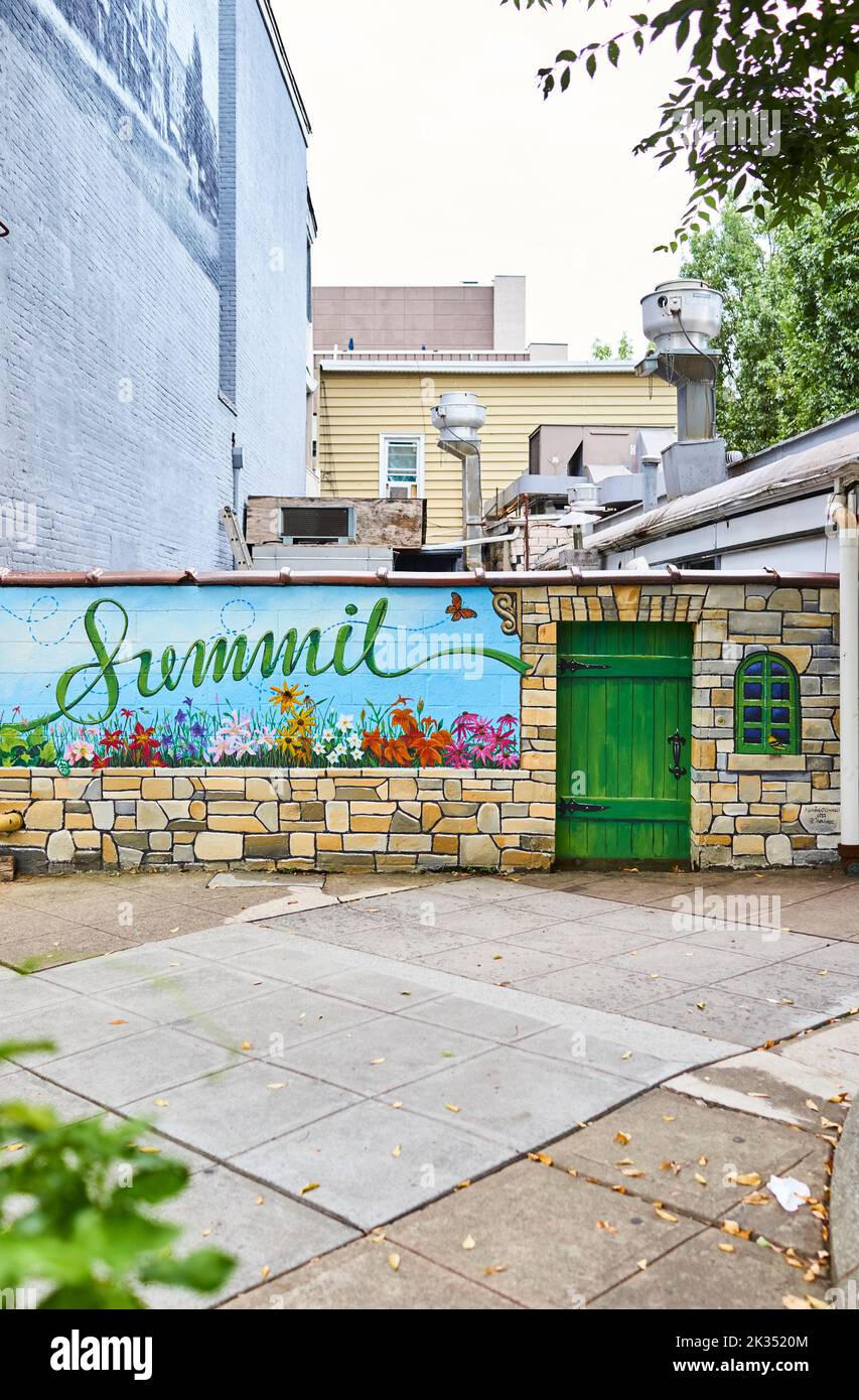 Esterno dell'edificio durante la colazione al Summit Diner di Summit, New Jersey, USA. Cena classica NJ dall'esterno. Foto Stock