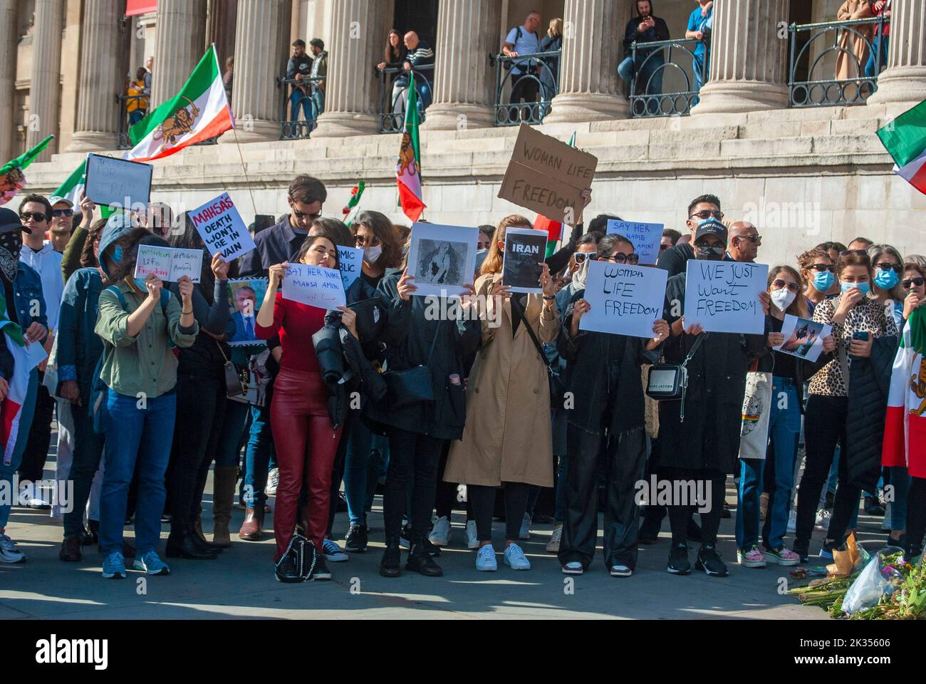 Londra, Regno Unito. 24th Set, 2022. Protesta a Londra per la morte di Mahsa Amini nelle mani della polizia morale iraniana per aver indossato in modo errato il suo hijab. Credit: JOHNNY ARMSTEAD/Alamy Live News Foto Stock