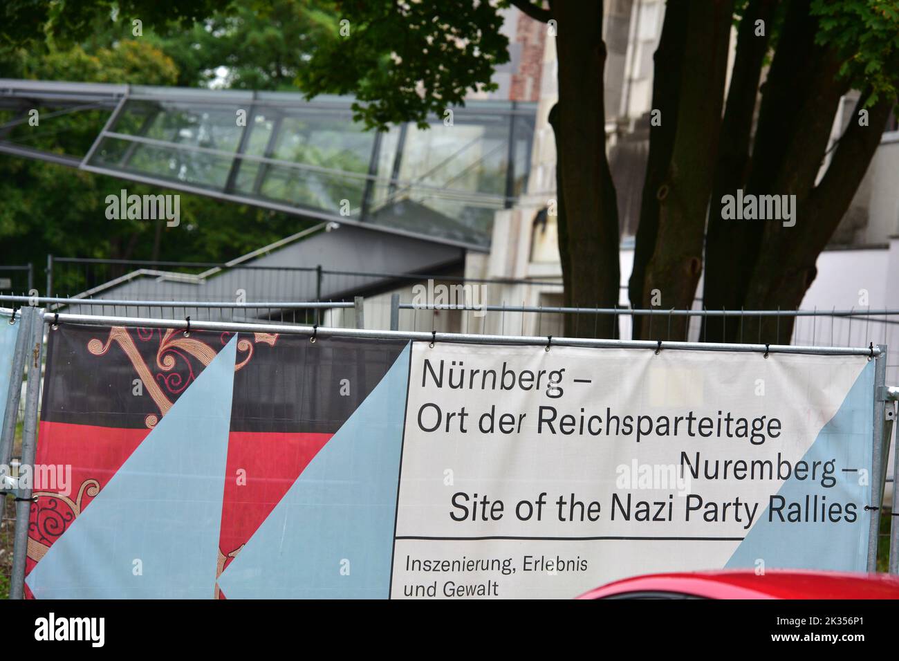 Sala congressi nell'ex raduno del partito nazista a Norimberga, Baviera, Germania Foto Stock