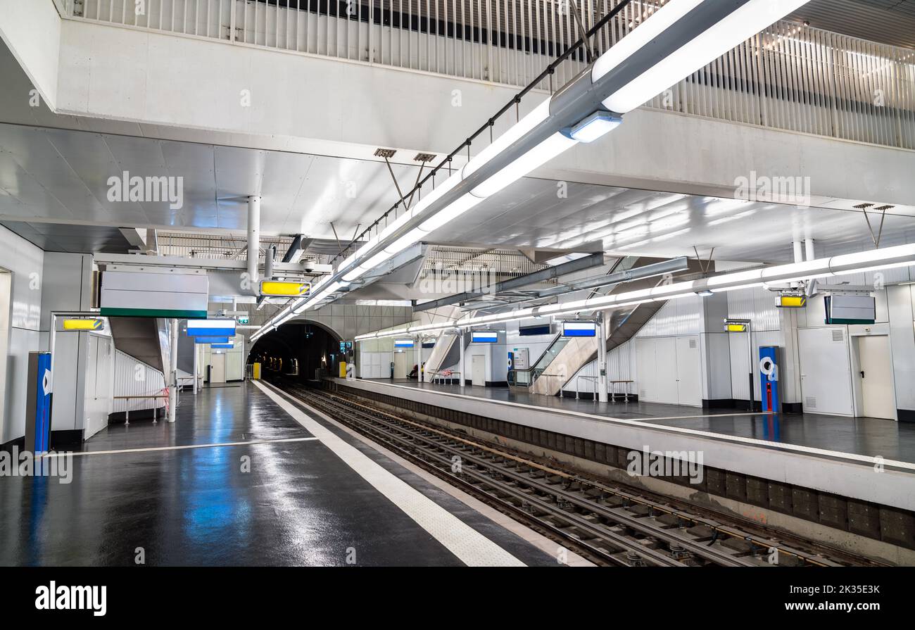 Aime Cesaire, una moderna stazione della metropolitana a Parigi, Francia Foto Stock