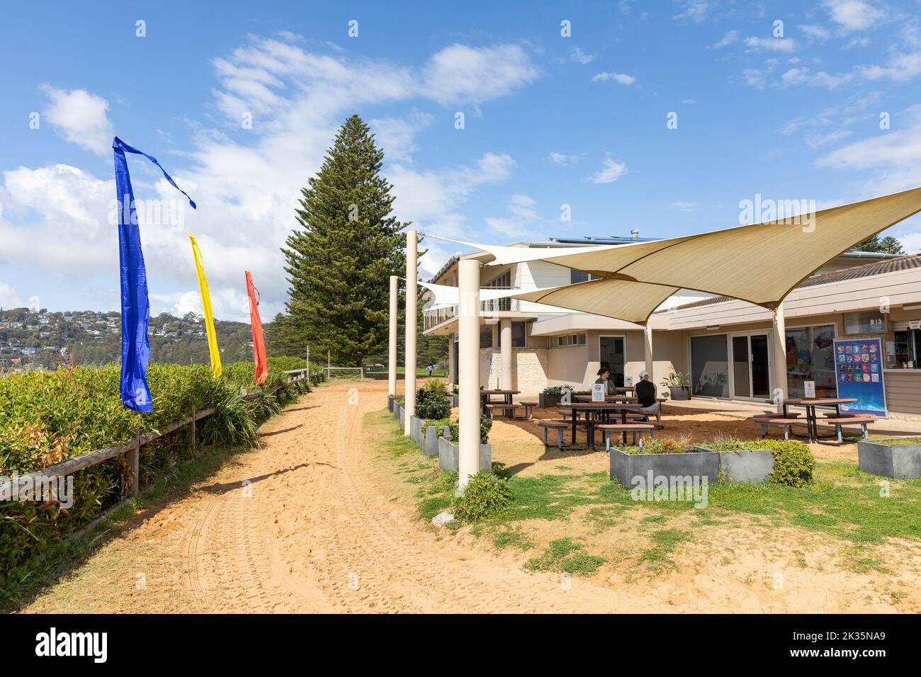 North Palm Beach surf club a Sydney, noto anche come Summer Bay surf club e chiosco di cibo dalla televisione Neighbours, NSW, Australia Foto Stock