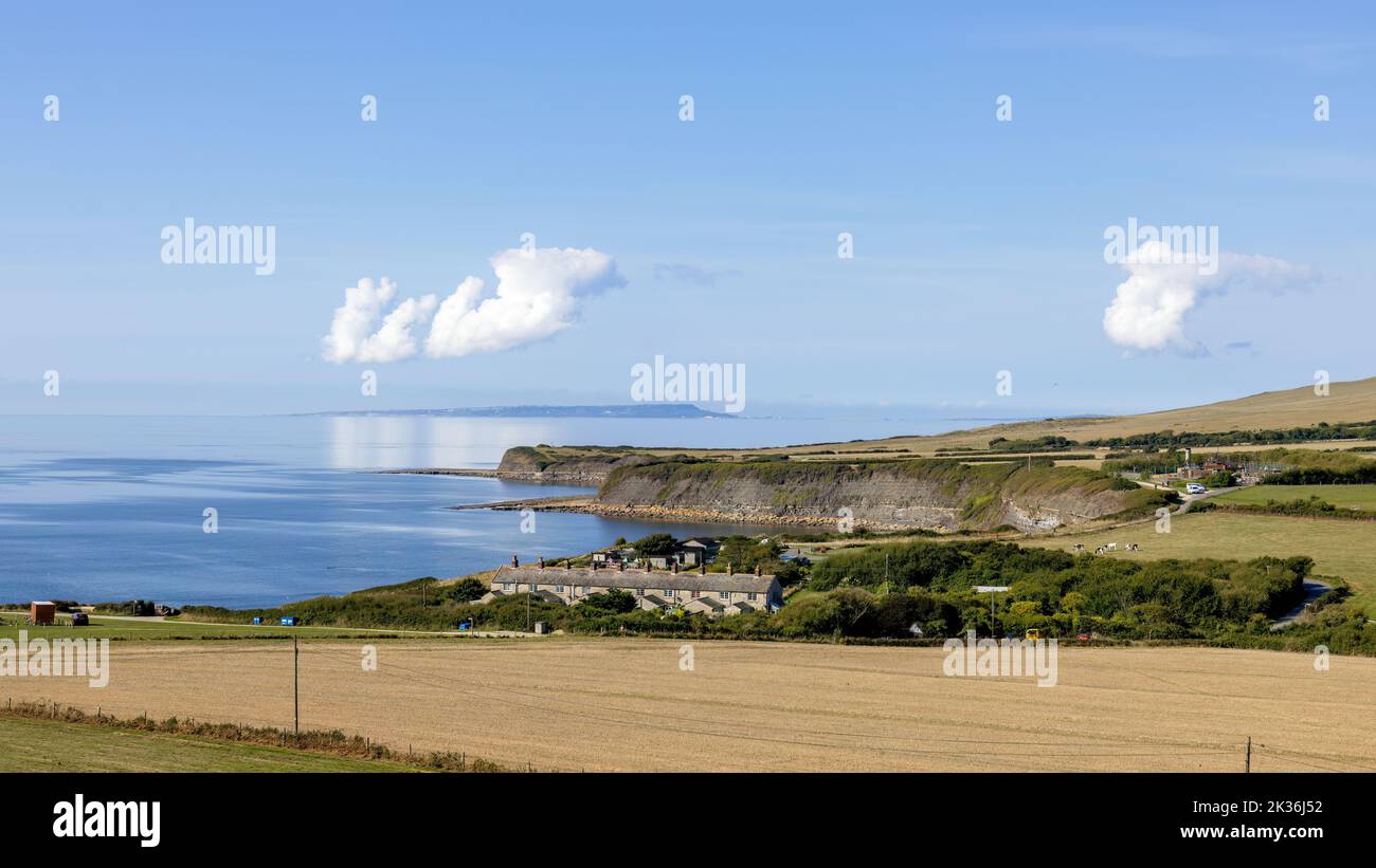 Vista della baia di Kimmeridge sull'isola di Purbeck nel Dorset Foto Stock