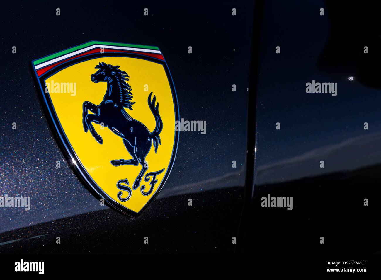 Badge con scudo Ferrari F430 Foto Stock