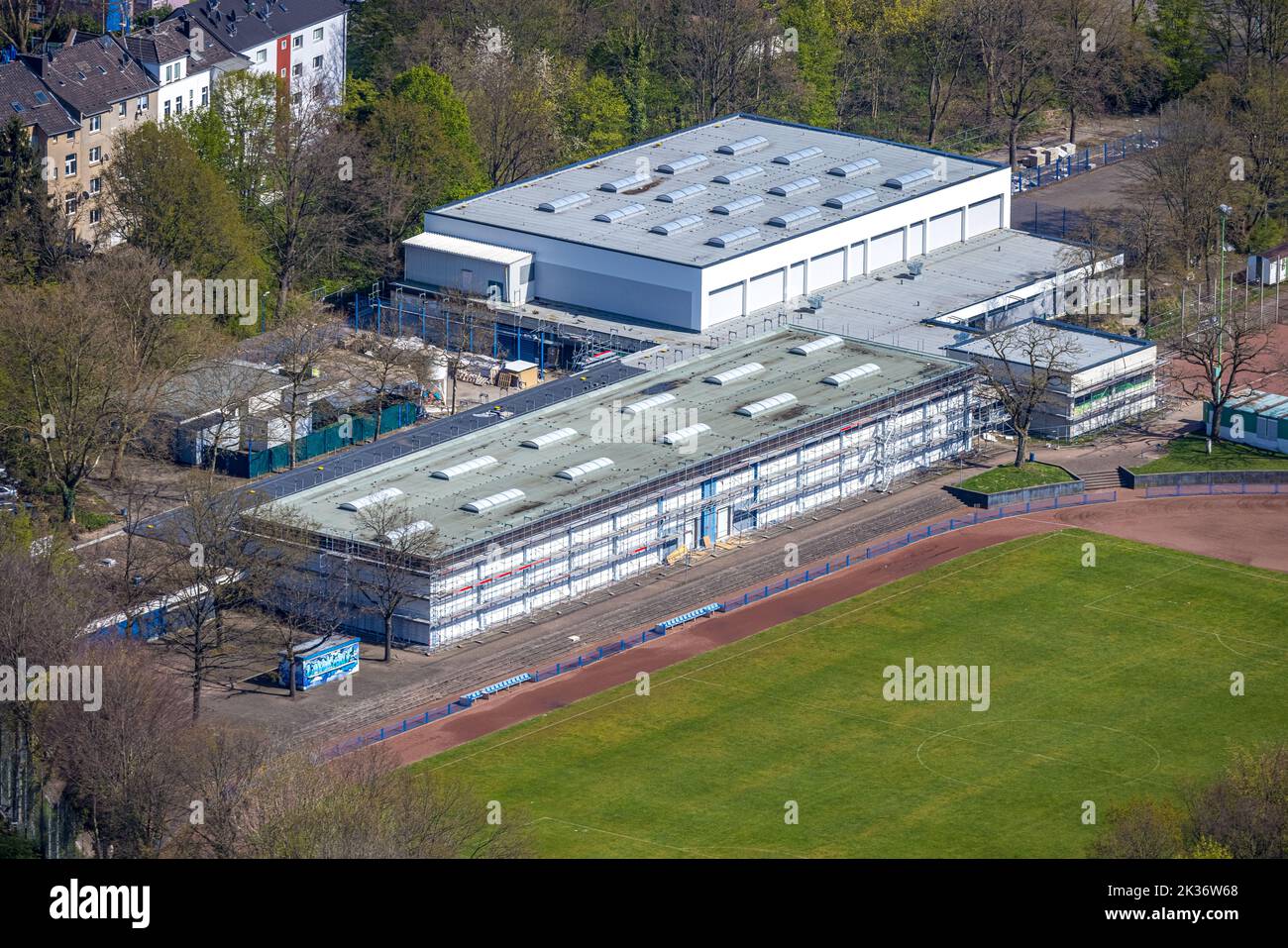 Vista aerea, lavori di costruzione nel salone sportivo del campo sportivo Ückendorf, Gelsenkirchen, Ruhr, Renania settentrionale-Vestfalia, Germania, Strutture Foto Stock