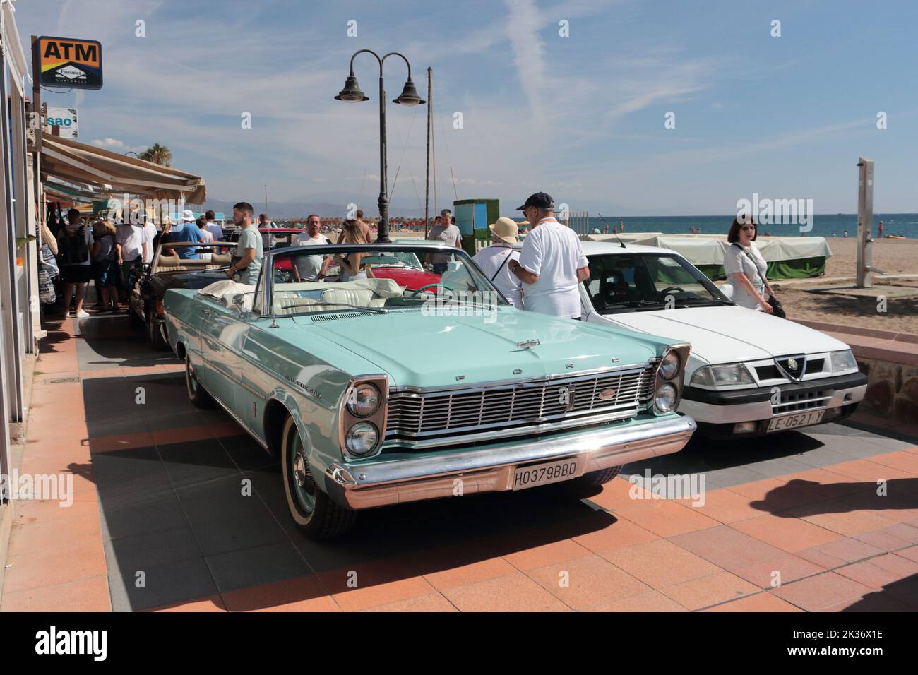 Ford Galaxie 500. Riunione di auto classica a Torremolinos, Malaga, Spagna. Foto Stock