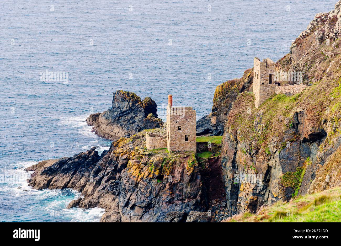 Il motore delle corone ospita la miniera di Botallack sulla costa settentrionale della Cornovaglia, parte della costa di Tin, sito patrimonio mondiale dell'umanità dell'industria mineraria della Cornovaglia Foto Stock