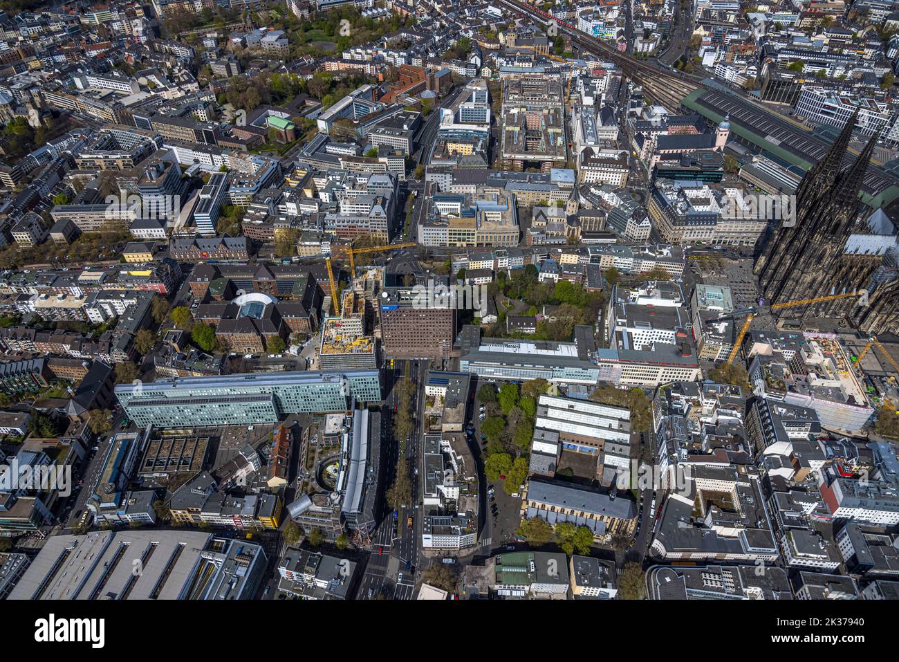 Vista aerea, cantiere e ristrutturazione del WDR Filmhaus presso Appellhofplatz Westdeutscher Rundfunk Colonia, cantiere Dom Hotel a Colonia Foto Stock