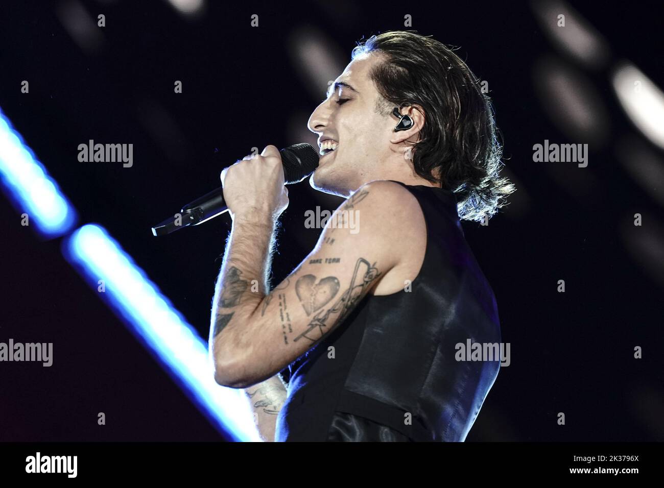 Damiano David di Maneskin suona al Global Citizen Festival di Central