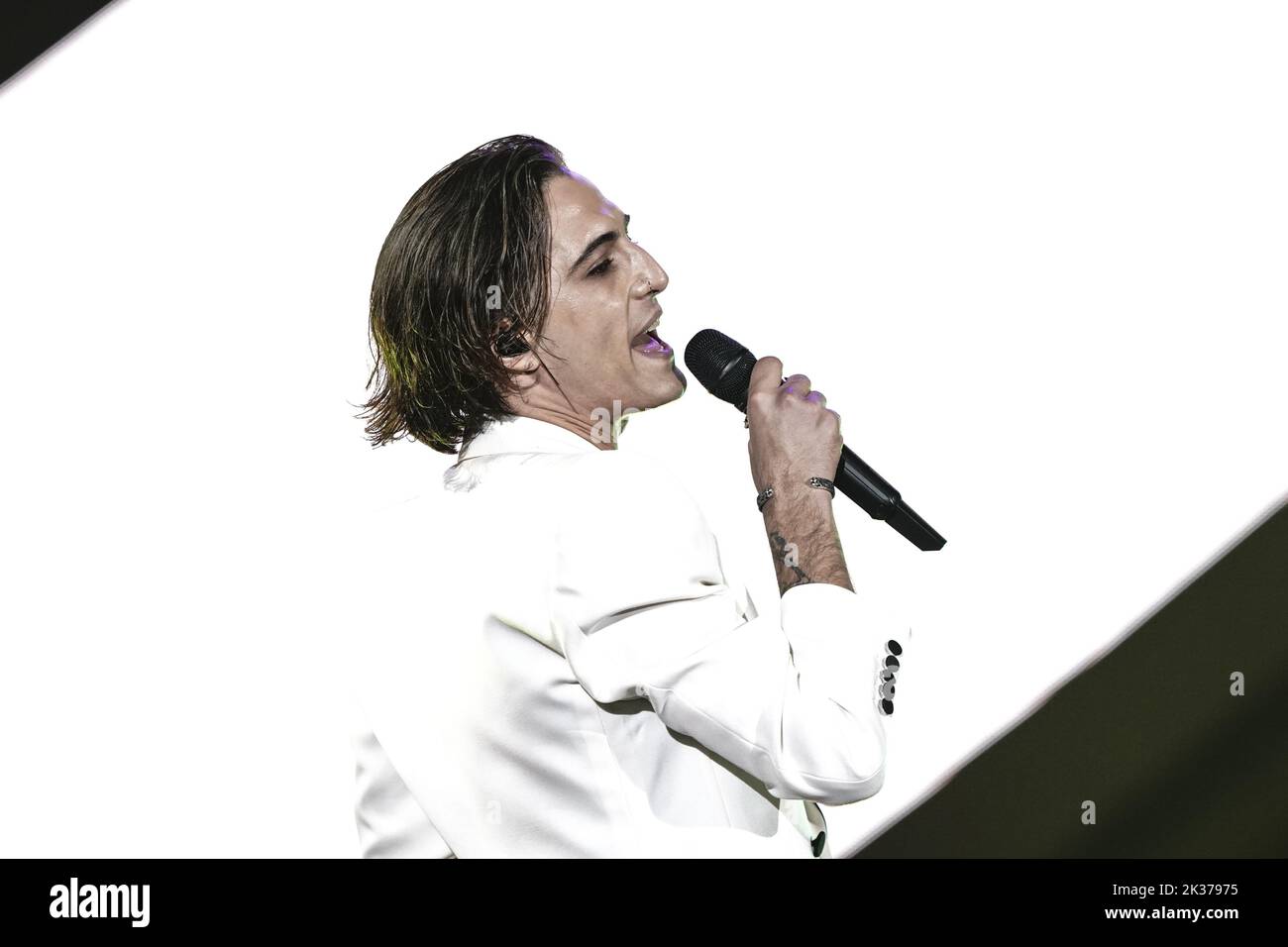 Damiano David di Maneskin suona al Global Citizen Festival di Central