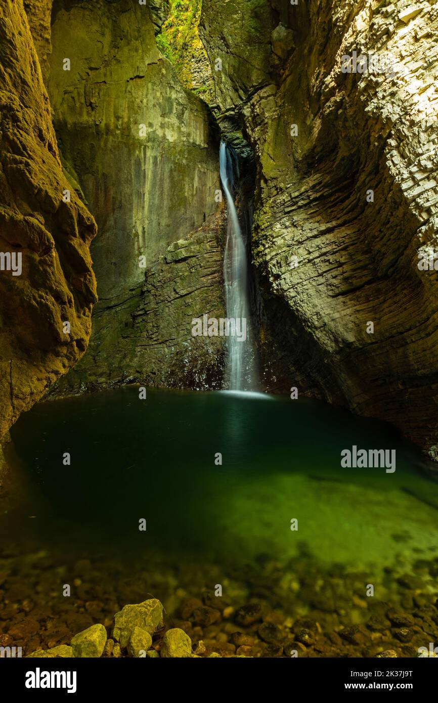Cascata di Kozjak vicino a Kobarid in Slovenia Foto Stock