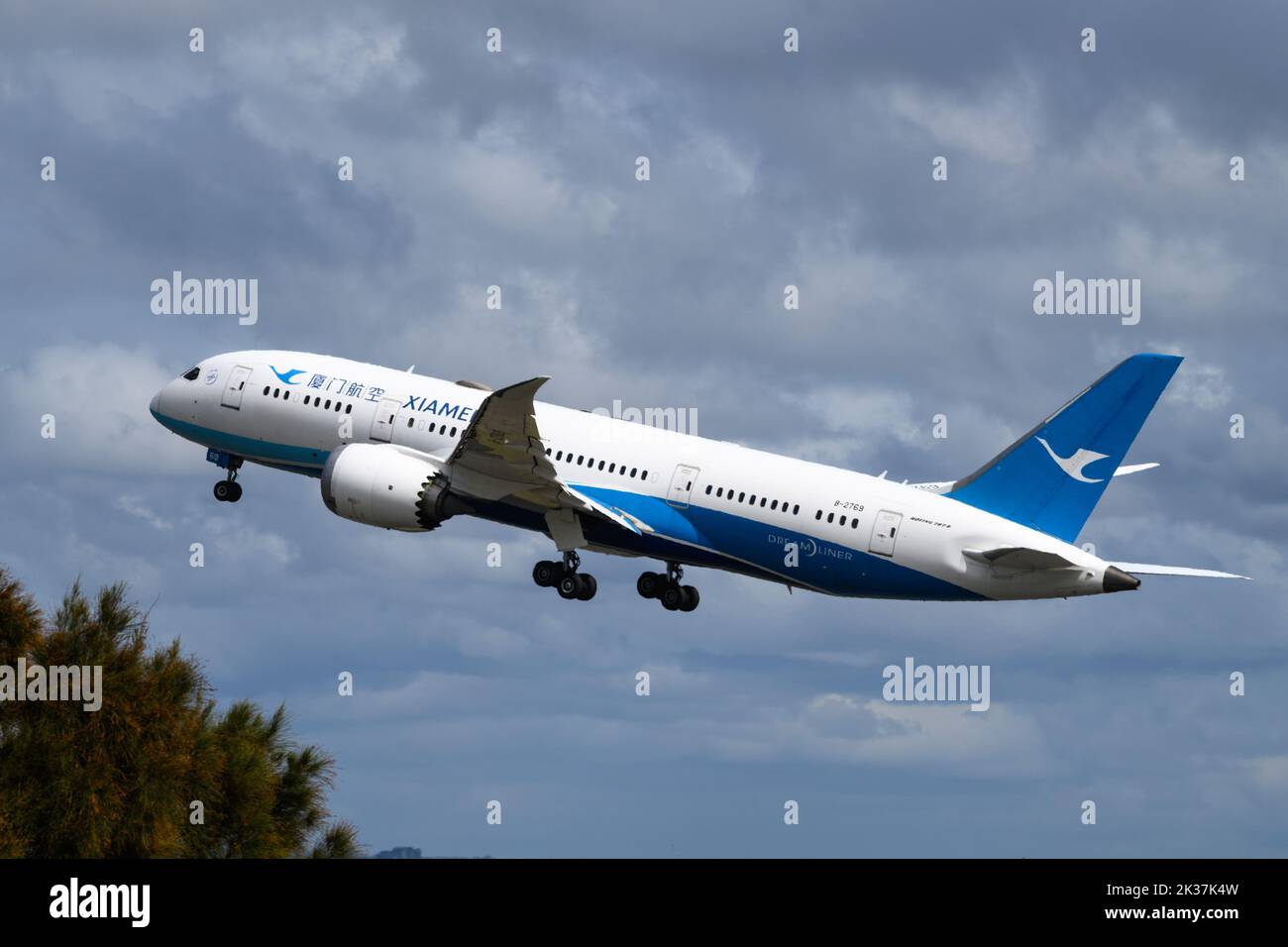 Xiamen Airlines Boeing B787 con partenza dall'aeroporto di Sydney Foto Stock