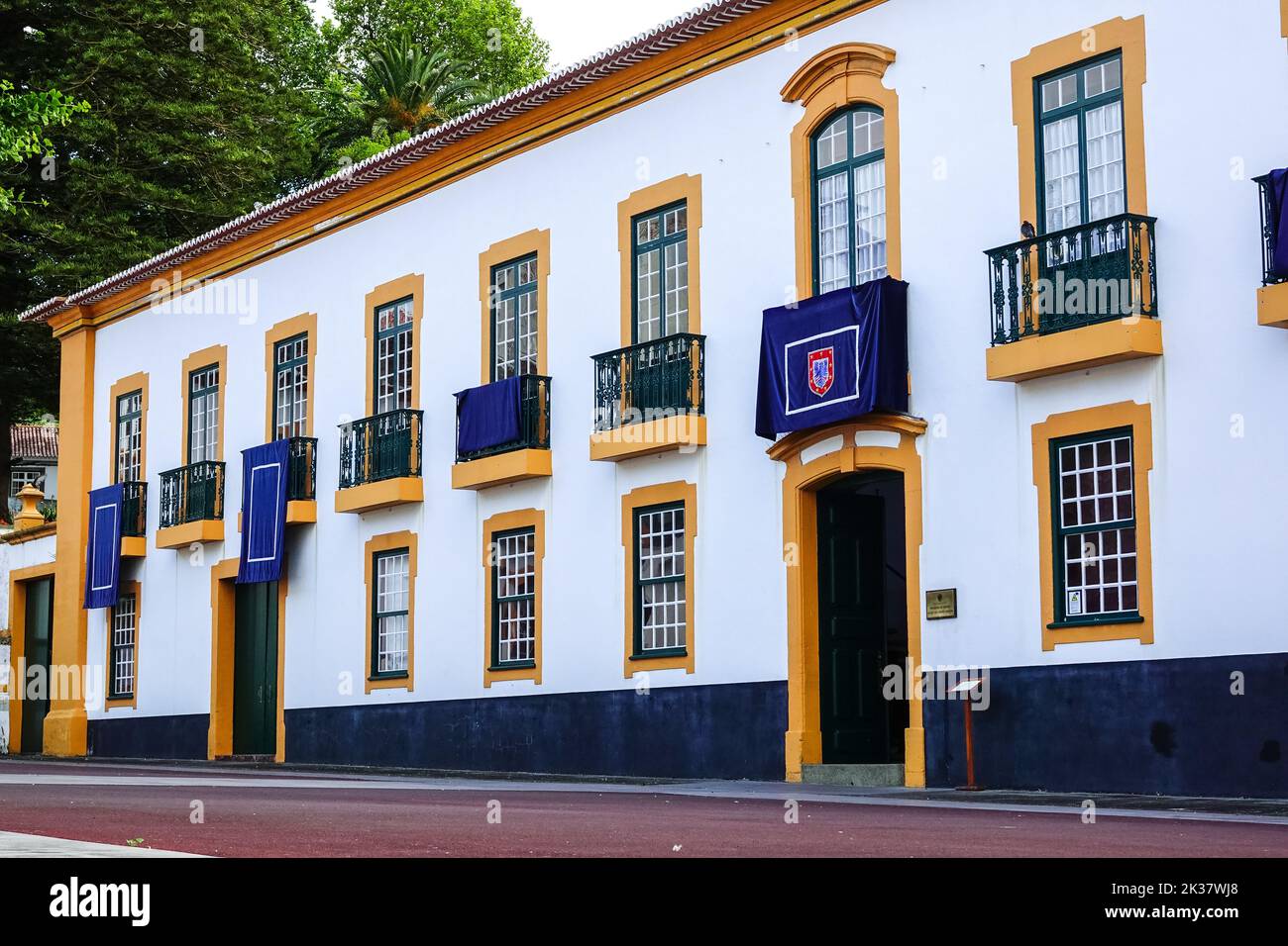 Il Palazzo del Capitano Generale, un tempo sede del governo e ora museo, ad Angra do Heroismo, Isola di Terceira, Azzorre, Portogallo. Foto Stock
