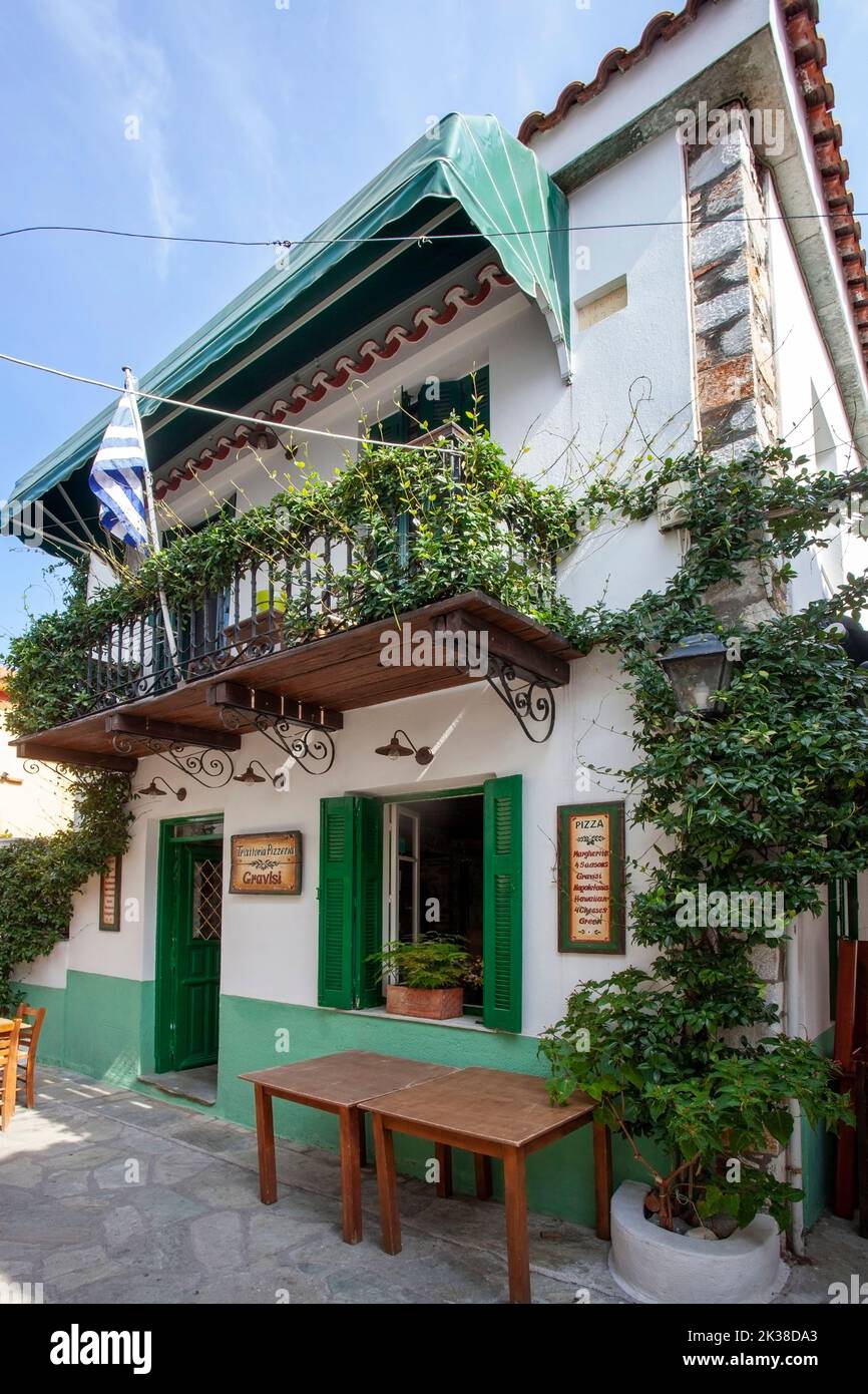 Isola di Skiathos, uno dei migliori posti per mangiare, architettura tradizionale, arcipelago delle Sporadi, Grecia Foto Stock