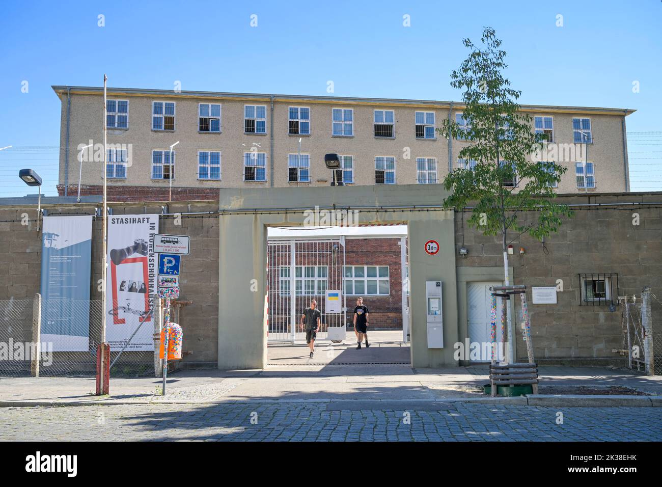 Haupteingang, Stasi-Gedenkstätte, Genslerstraße, Hohenschönhausen, Lichtenberg, Berlino, Germania Foto Stock