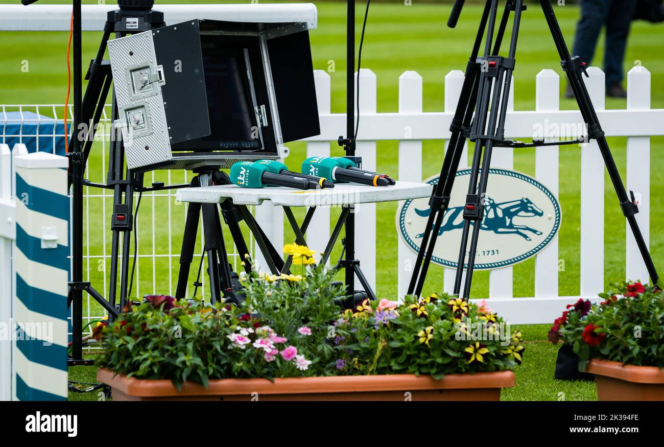 Scene del secondo giorno del Tribute Weekend dell'ippodromo di York, domenica 22nd maggio 2022, con la Sky Bet Sunday Series Foto Stock