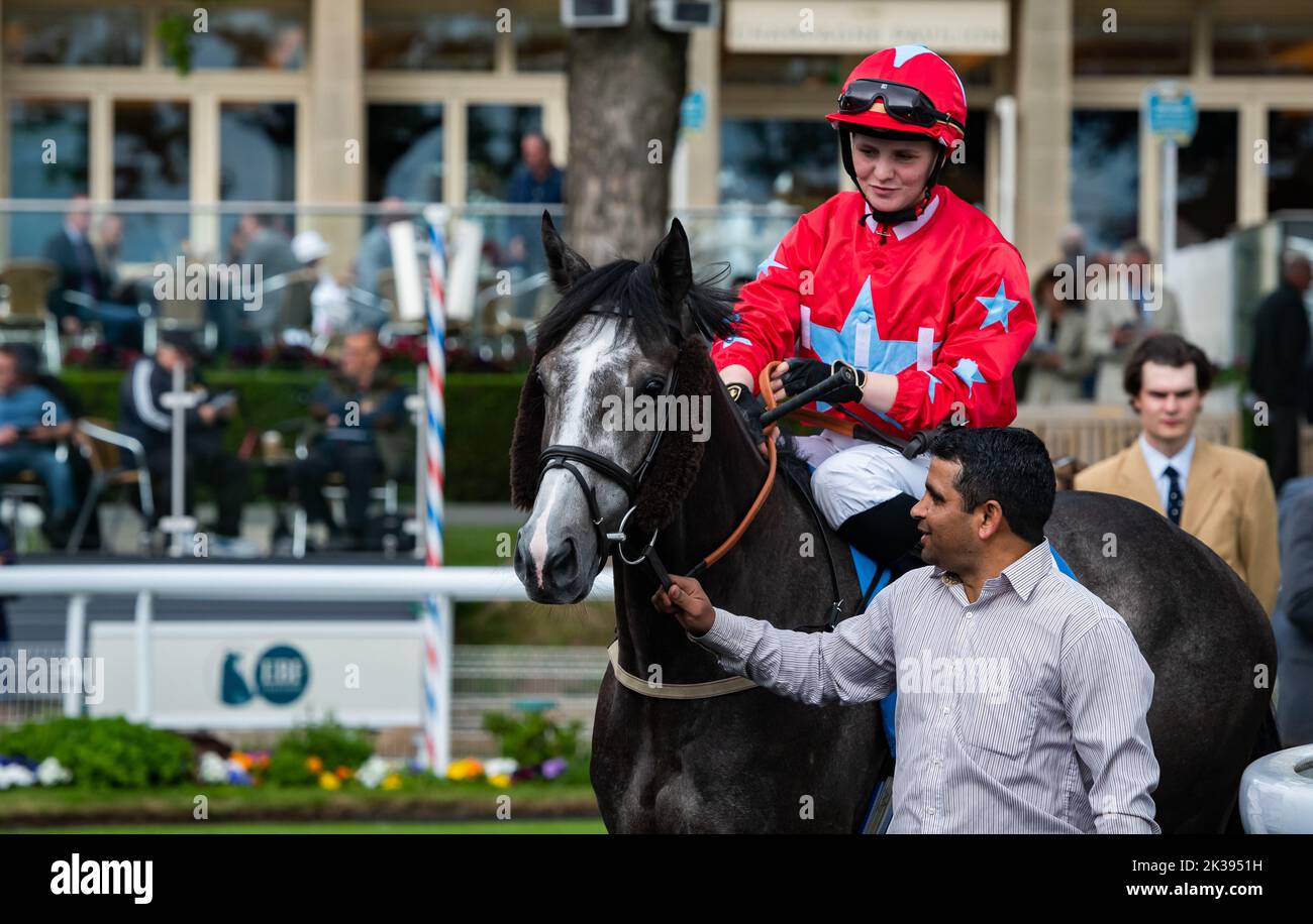 Scene del secondo giorno del Tribute Weekend dell'ippodromo di York, domenica 22nd maggio 2022, con la Sky Bet Sunday Series Foto Stock