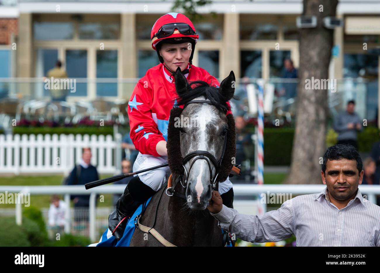 Scene del secondo giorno del Tribute Weekend dell'ippodromo di York, domenica 22nd maggio 2022, con la Sky Bet Sunday Series Foto Stock
