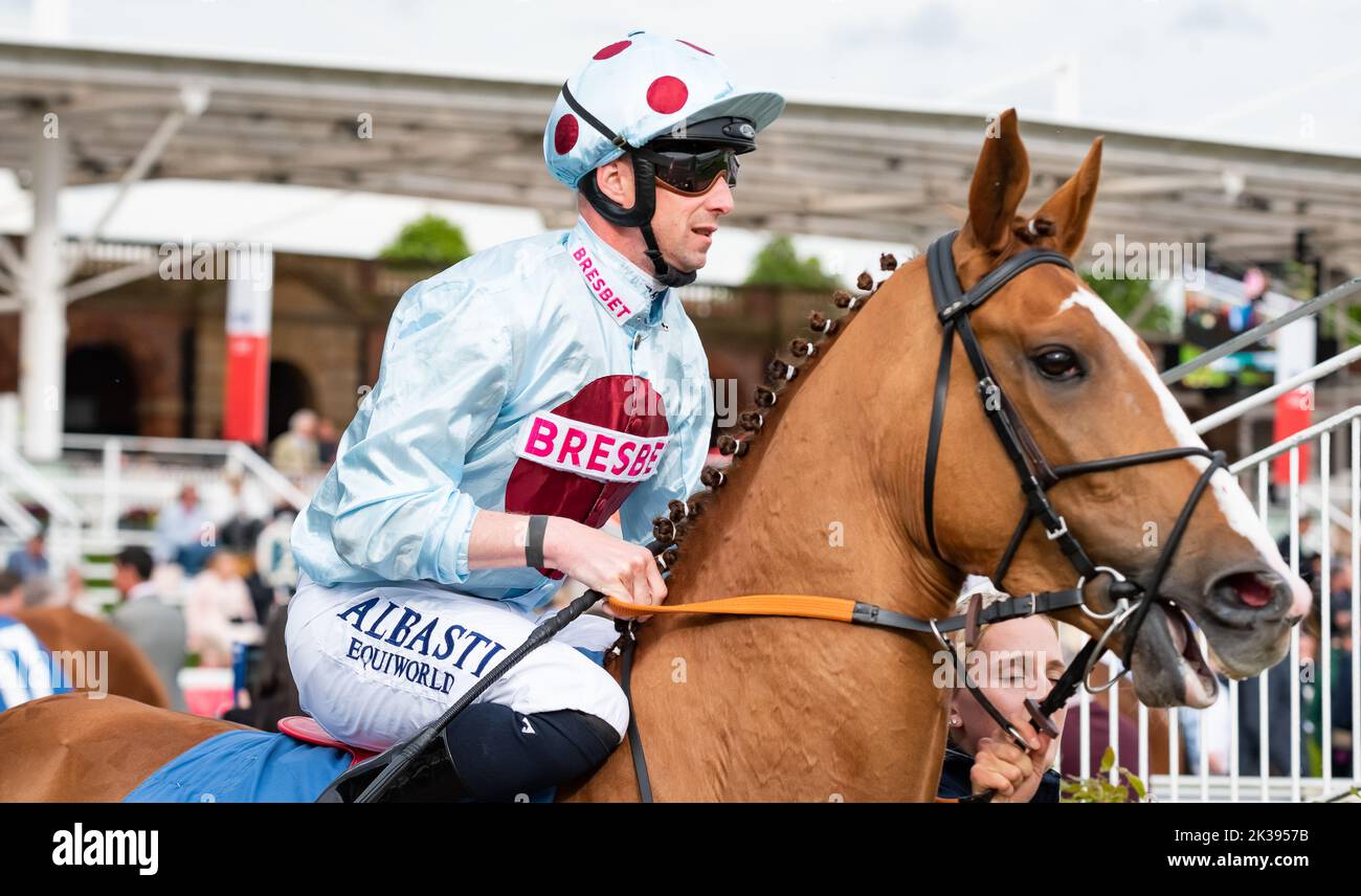 Scene del secondo giorno del Tribute Weekend dell'ippodromo di York, domenica 22nd maggio 2022, con la Sky Bet Sunday Series Foto Stock