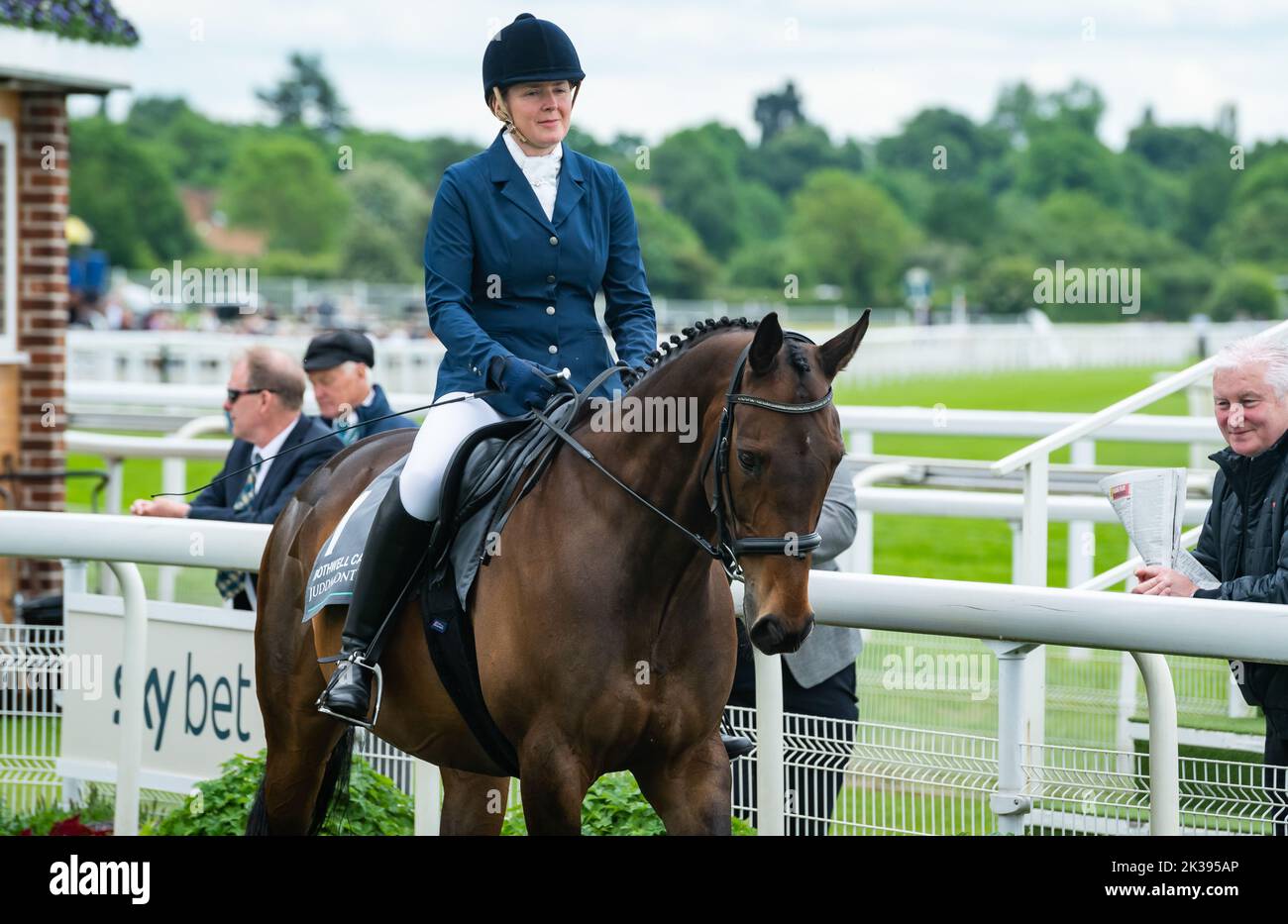 Scene del secondo giorno del Tribute Weekend dell'ippodromo di York, domenica 22nd maggio 2022, con la Sky Bet Sunday Series Foto Stock
