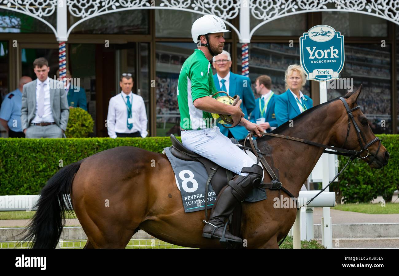 Scene del secondo giorno del Tribute Weekend dell'ippodromo di York, domenica 22nd maggio 2022, con la Sky Bet Sunday Series Foto Stock