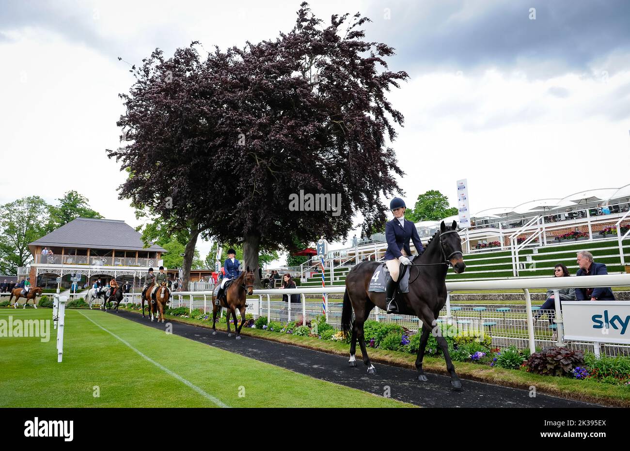 Scene del secondo giorno del Tribute Weekend dell'ippodromo di York, domenica 22nd maggio 2022, con la Sky Bet Sunday Series Foto Stock