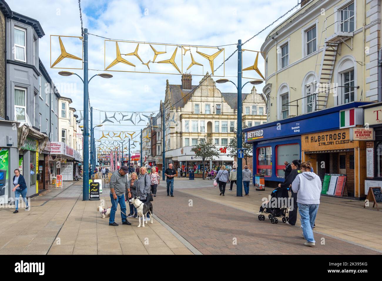 Pedestrianised Regent Road, Great Yarmouth, Norfolk, England, United Kingdom Foto Stock