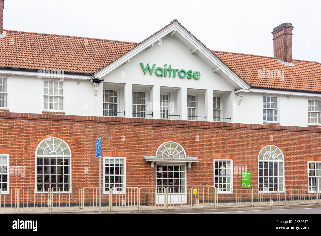Waitrose & Partners Welwyn Garden City, Bridge Road, Welwyn Garden City Centre, Hertfordshire, Inghilterra, Regno Unito Foto Stock