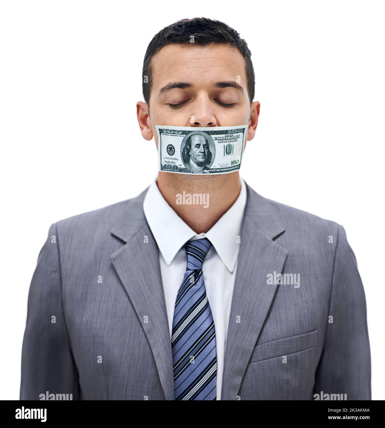 È un segreto e deve rimanere così. Concept shot di un uomo d'affari con soldi che coprono la bocca. Foto Stock