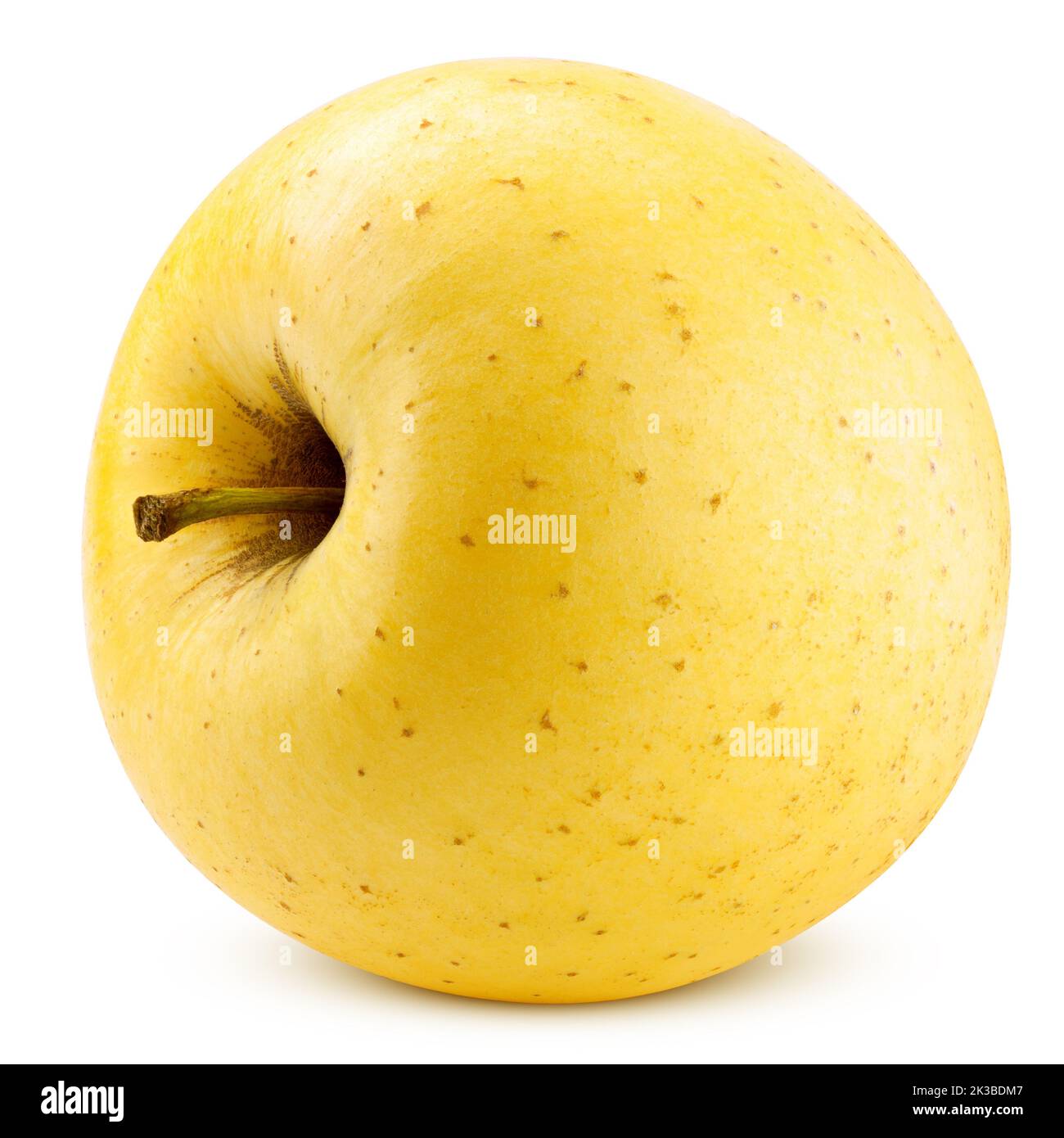 mela gialla isolata su sfondo bianco, tracciato di ritaglio, profondità di campo completa Foto Stock