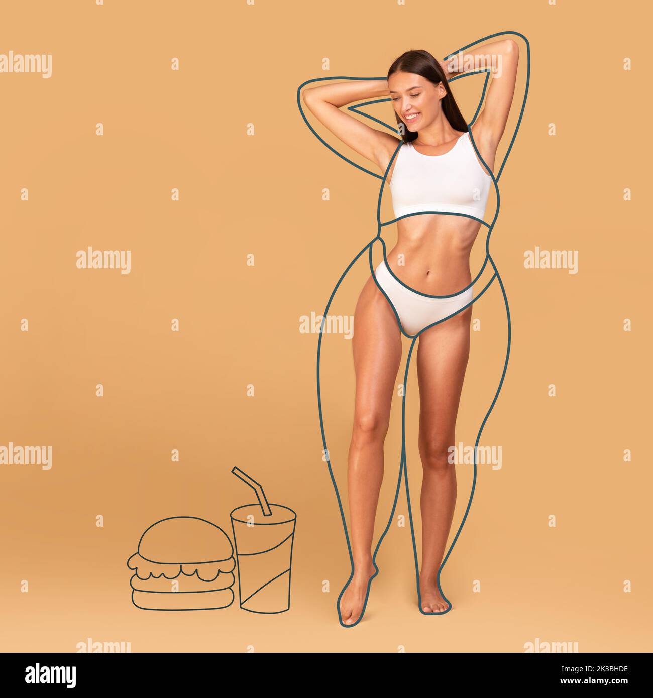Dieta e concetto di perdita del peso. Fast food e contorni disegnati intorno al corpo femminile sottile, collage, tagliato Foto Stock