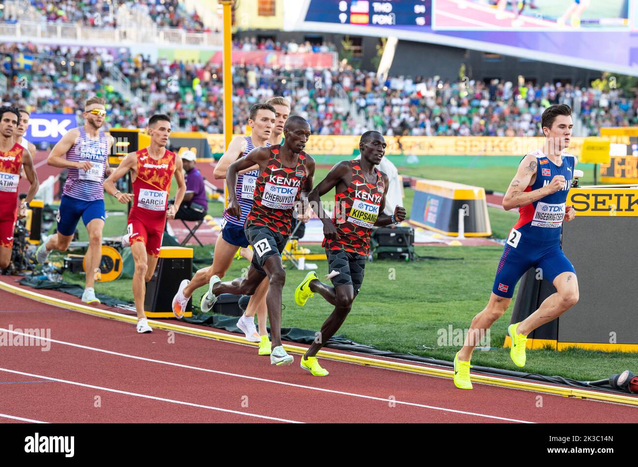 Abel Kipsang, Timothy Cheruiyot del Kenya, Jake Wightman del GB&NI e Jakob Iingebrigtsen della Norvegia che gareggiano nella finale maschile del 1500m al World Ath Foto Stock