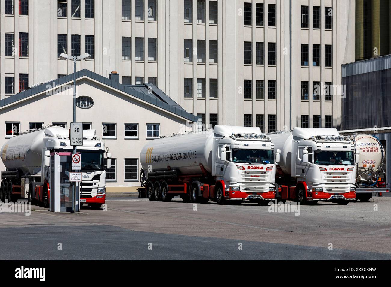 Dresdener Mühle, mulino a grano a Port Alberthafen, nel quartiere Friedrichstadt di Dresda Foto Stock