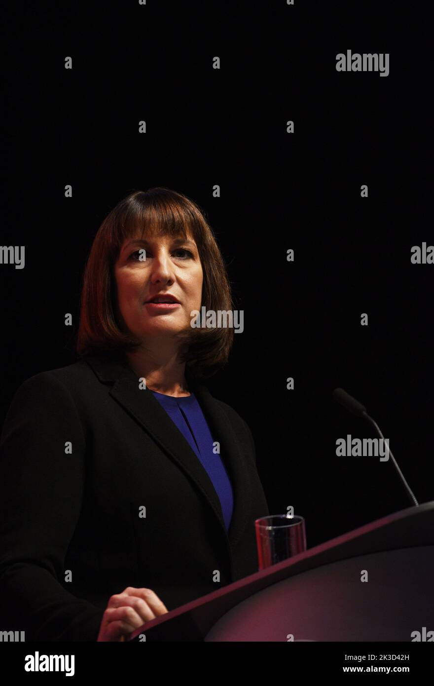 Liverpool, Regno Unito. 24th Set, 2022. Rachel Reeves, cancelliere ombra dello scacchiere del partito LABour che parla alla Conferenza sul lavoro di Liverpool. 2022 Credit: Della Batchelor/Alamy Live News Foto Stock