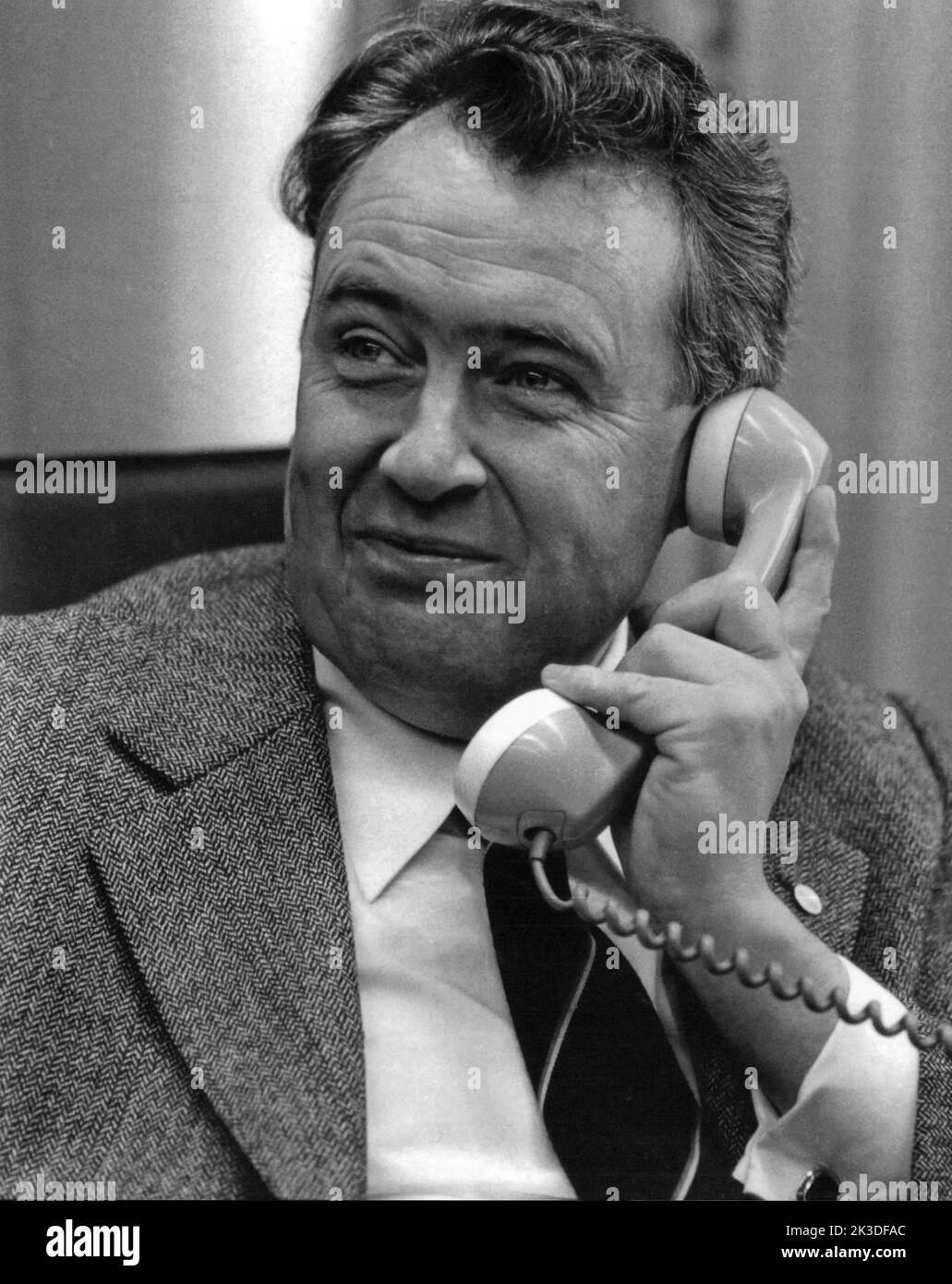 Deutscher Ökonom und Politiker Hans Eberhard Apel, 1980er Jahre - Fotobuch Band 1 von 2012: PROmi- Porträts fotografiert von Hartwig 'Valdi' Valdmanis Foto Stock