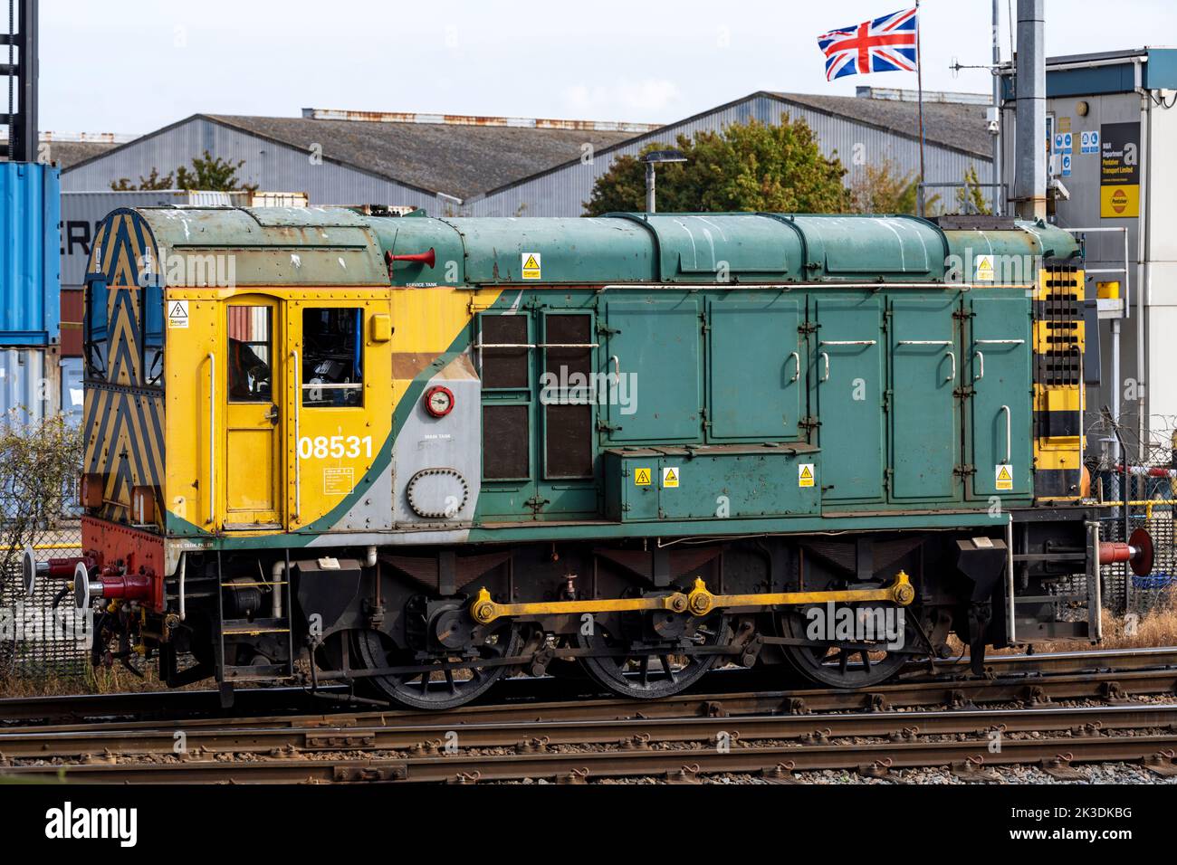 Porto shunter diesel di classe 08 di Felixstowe Suffolk UK Foto Stock