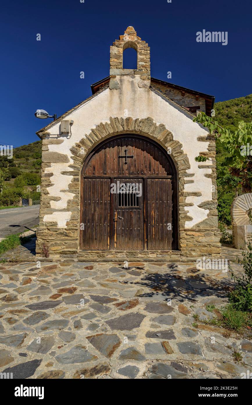 Cappella di Sant Joan de Tírvia nel pomeriggio estivo (Pallars Sobirà, Lleida, Catalogna, Spagna, Pirenei) ESP: Capilla de Sant Joan de Tírvia, Lérida Foto Stock