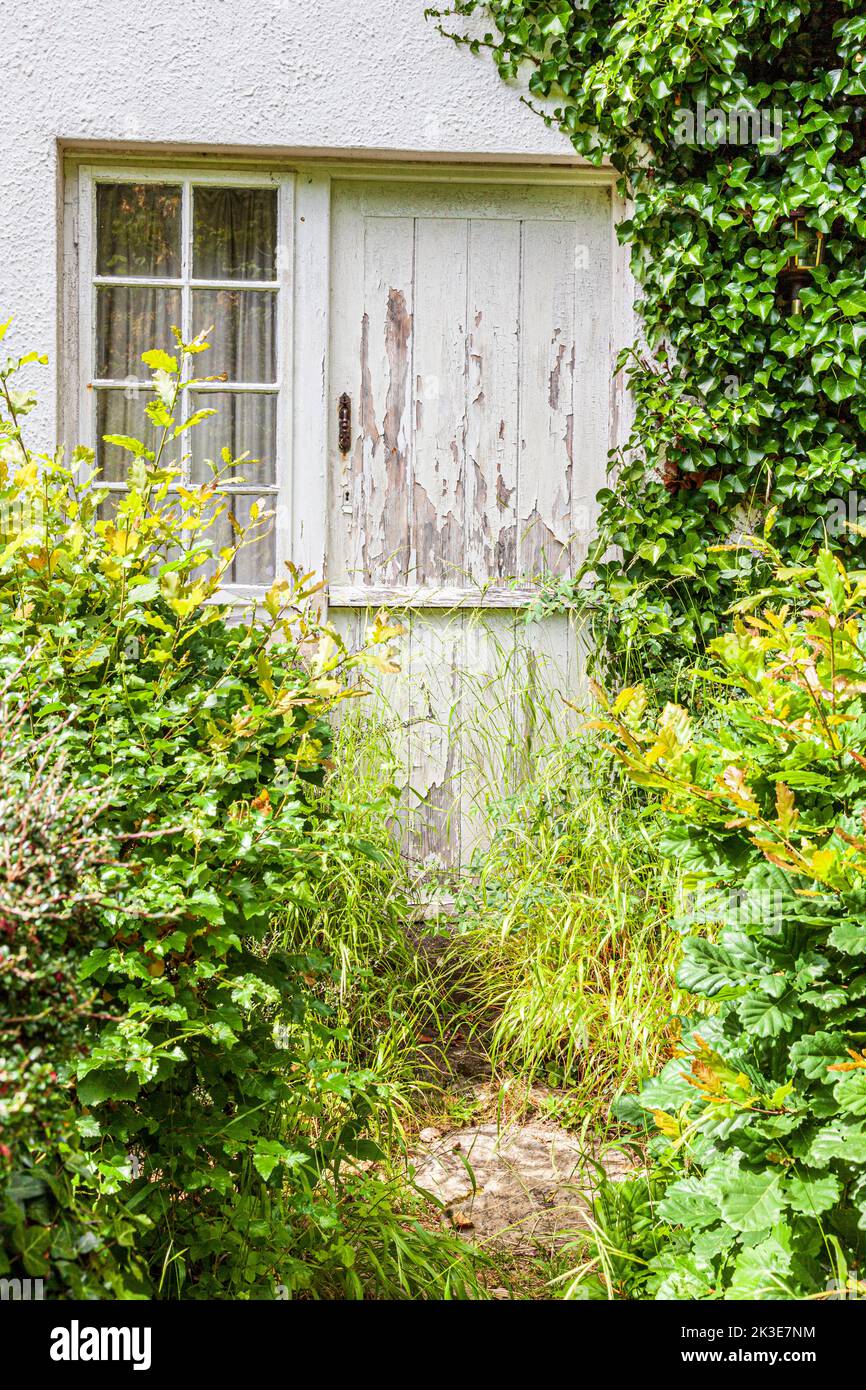 Un cottage trascurato assediò la via Coleridge sul Parco Nazionale di Exmoor tra Brendon e Rockford, Devon UK Foto Stock